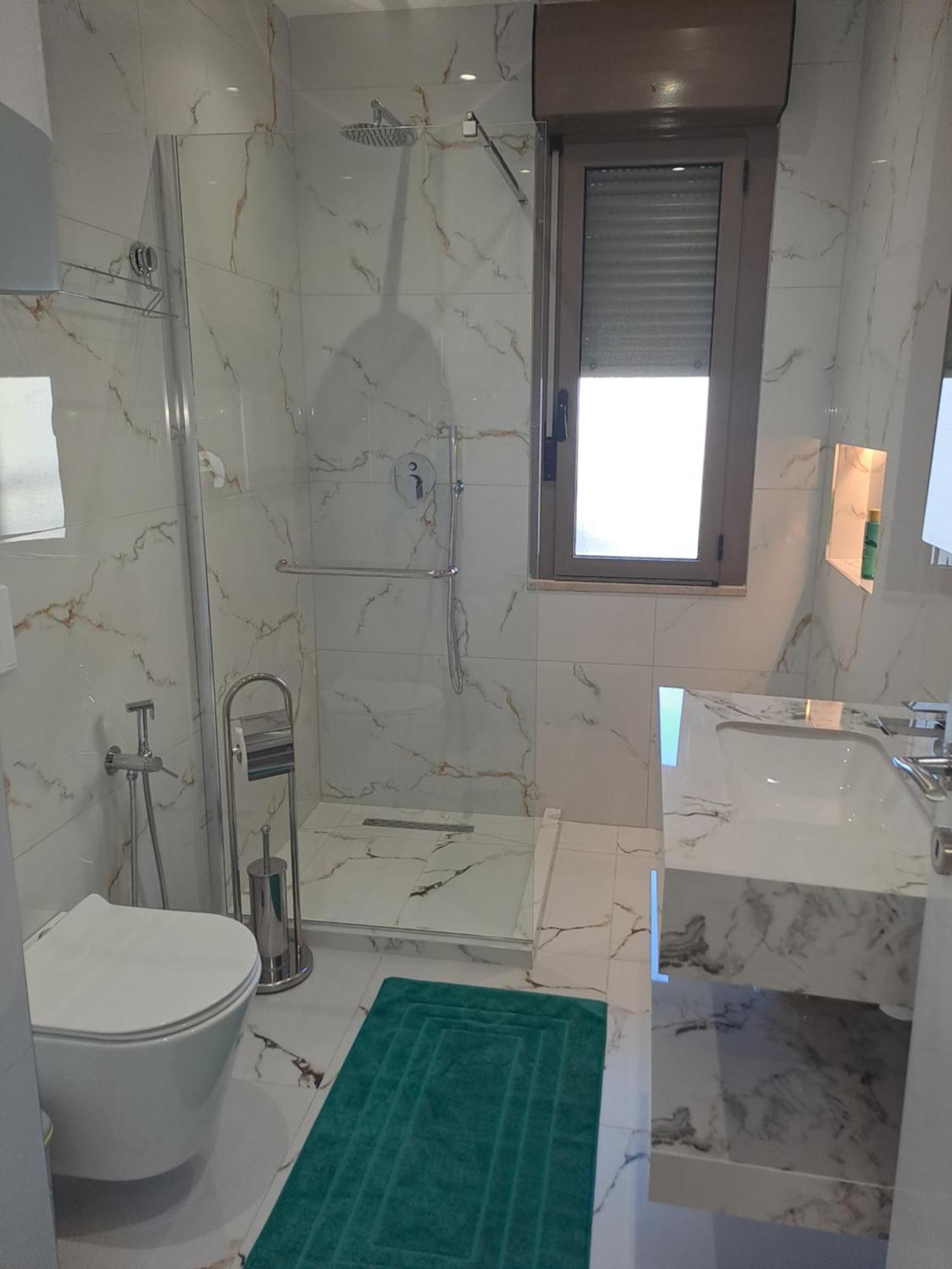 Erdis Home Nr 1 Тирана Екстериор снимка